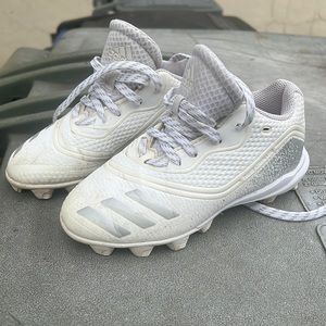 adidas Unisex-Child Icon V Md Sneakers (baseball cleats)